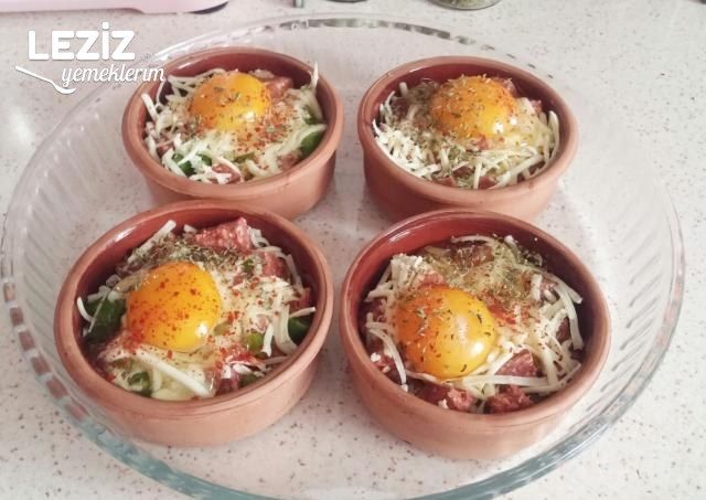 Fırında Güveçlerde Nefis Kahvaltılık