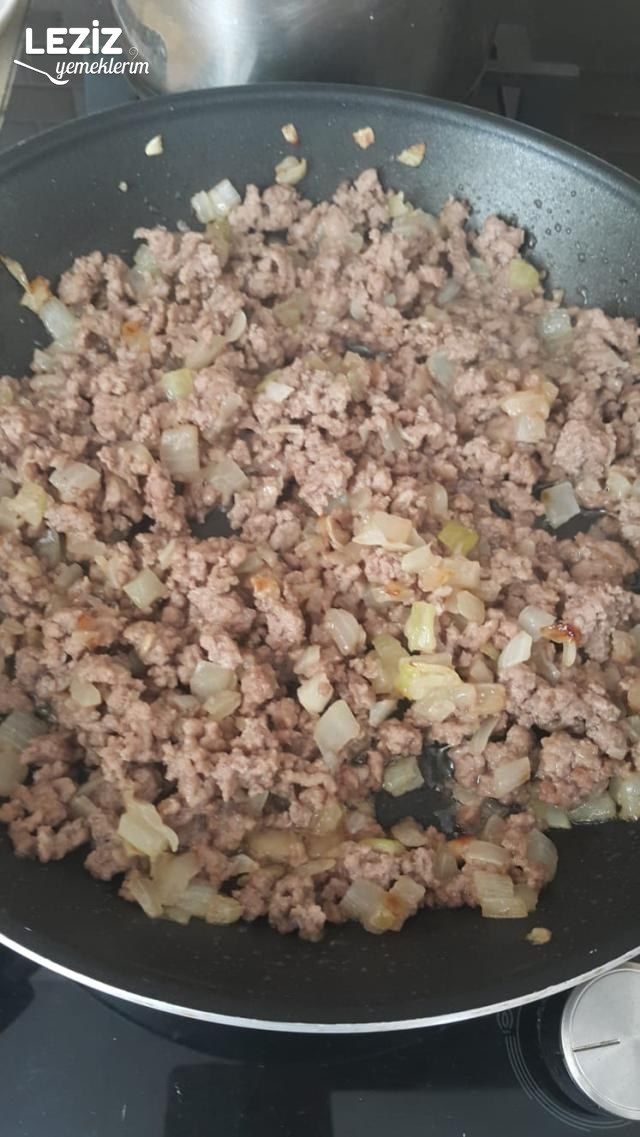 Kıymalı Patatesli Börek