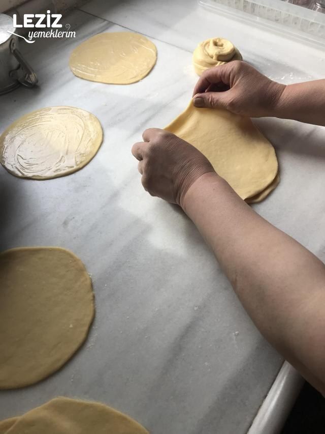 Az Yağlı Kat Kat Katmer