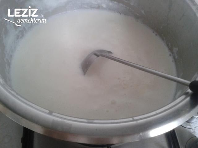 Nefis Sütlaç Nasıl Yapılır?