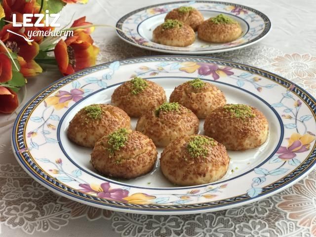 Nefis Susamlı Şekerpare Tarifi