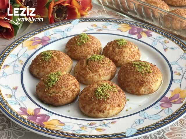 Nefis Susamlı Şekerpare Tarifi