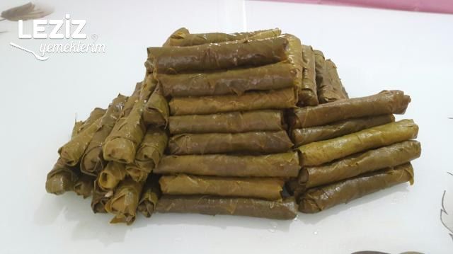 Zeytinyağlı Yaprak Sarma (Tüm Aşamaları İle)