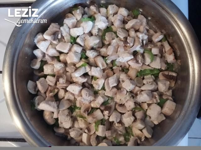Güveçte Mantarlı Tavuk Sote Tarifi