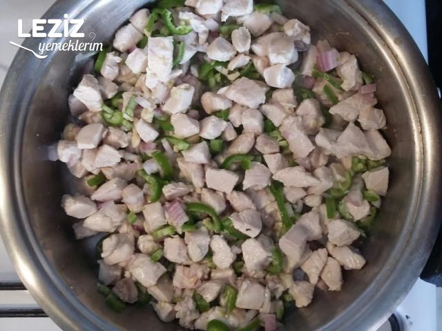 Güveçte Mantarlı Tavuk Sote Tarifi