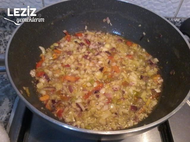 Yumurtalı Soslu Makarna