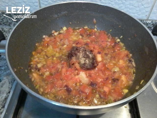 Yumurtalı Soslu Makarna