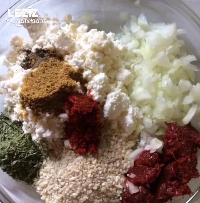 Çökelekli Susamlı Ekmek