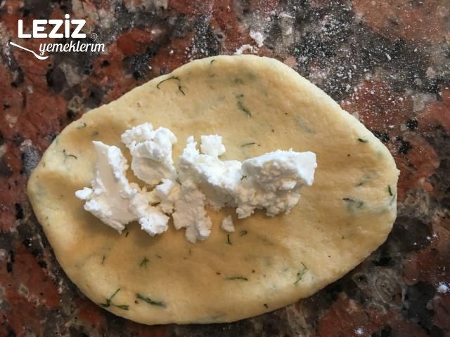 Dereotlu Kıyır Pastane Poğaçası