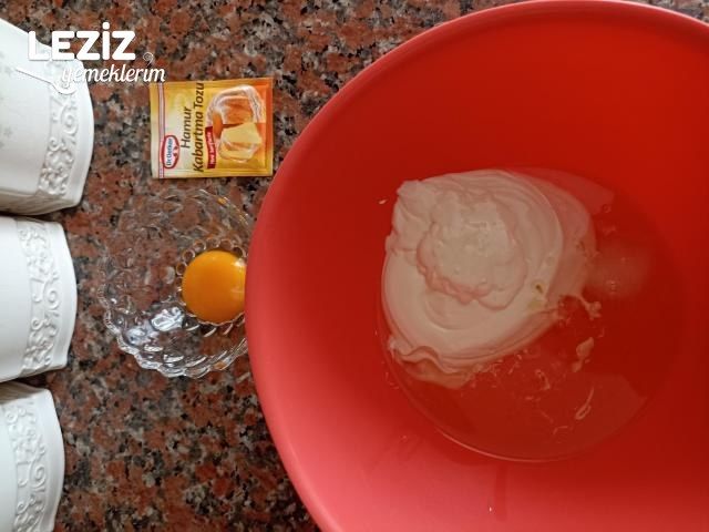 Kremalı Peynirli Poğaça Nasıl Yapılır