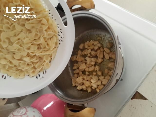 Tavuklu Makarna Tarifi