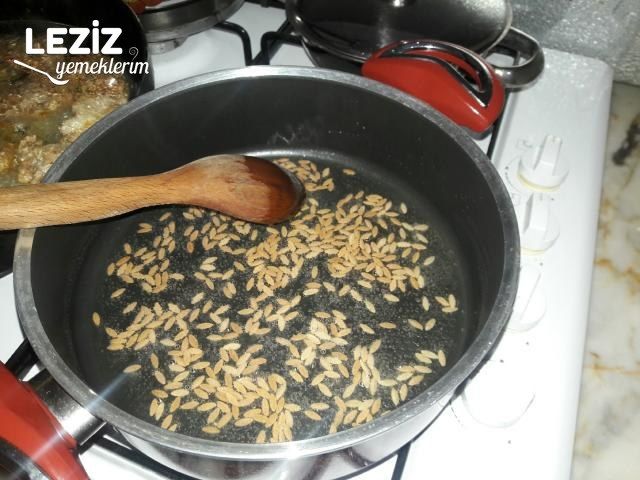 Pirinç Pilavı (Her Yemeğin Yanına)