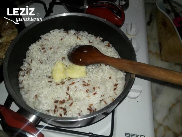Pirinç Pilavı (Her Yemeğin Yanına)