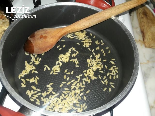 Pirinç Pilavı (Her Yemeğin Yanına)