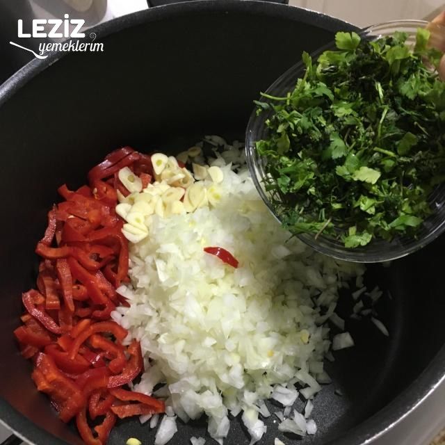 Zeytinyağlı Lahana Yemeği Tarifi