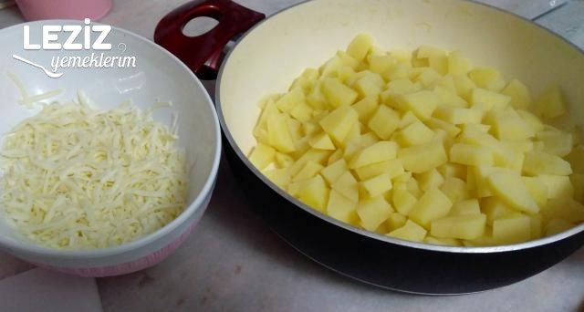 Fırında Kahvaltılık Sucuklu Patates