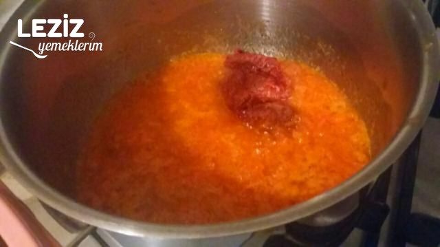 Domatesli Arpa Şehriye Çorbası