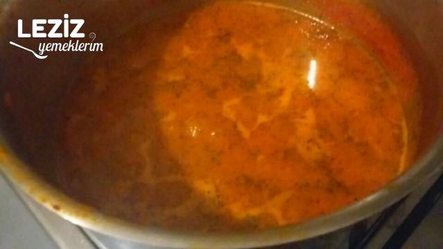 Domatesli Arpa Şehriye Çorbası