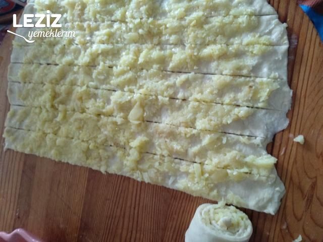 Patatesli Nefis Ve Kolay Rulo Poğaça