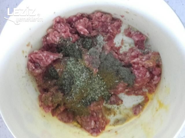 Beşamel Soslu Fırında Patatesli Köfte