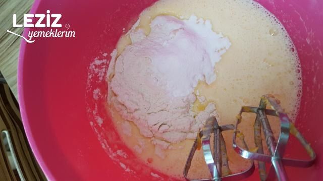 Dünyanın En Kolay Keki (Aşırı Pratik)