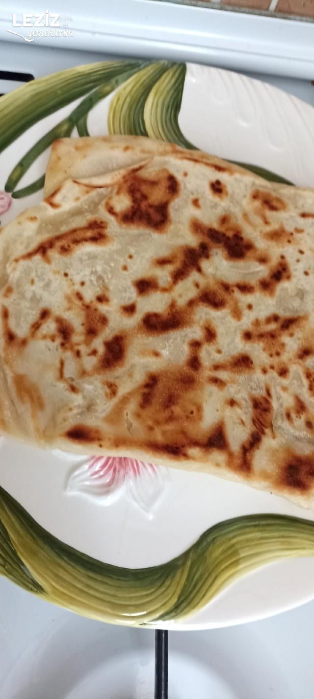 Çok Kolay Mayasız Gözleme Tarifi