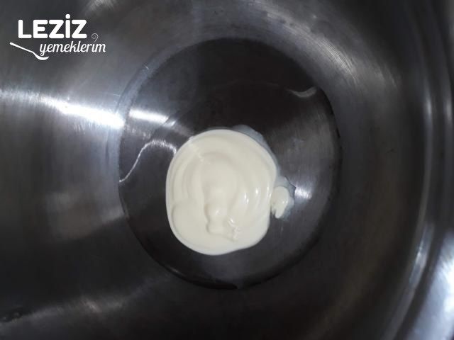 Sarımsaklı Un Çorbası Nasıl Yapılır?