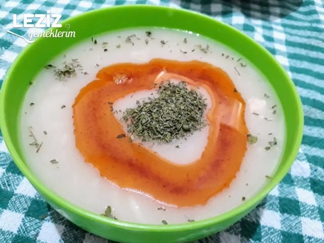 Sarımsaklı Un Çorbası Nasıl Yapılır?