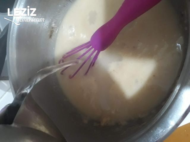 Sarımsaklı Un Çorbası Nasıl Yapılır?