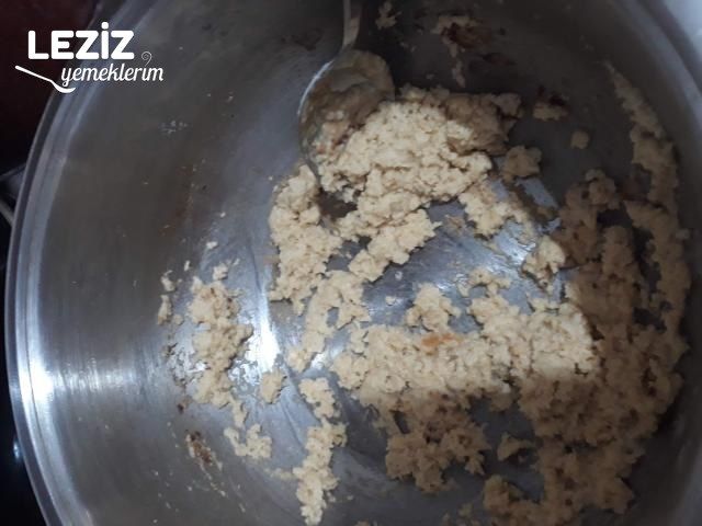 Sarımsaklı Un Çorbası Nasıl Yapılır?