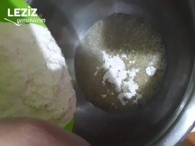 Sarımsaklı Un Çorbası Nasıl Yapılır?