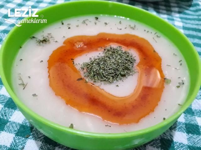 Sarımsaklı Un Çorbası Nasıl Yapılır?