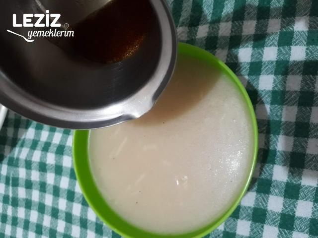 Sarımsaklı Un Çorbası Nasıl Yapılır?