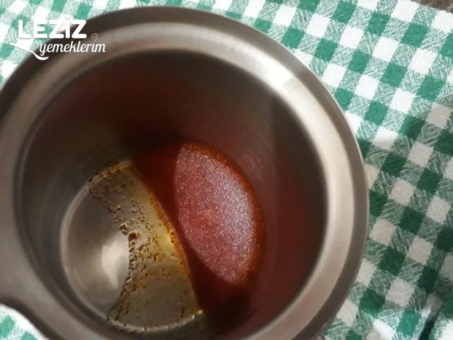 Sarımsaklı Un Çorbası Nasıl Yapılır?