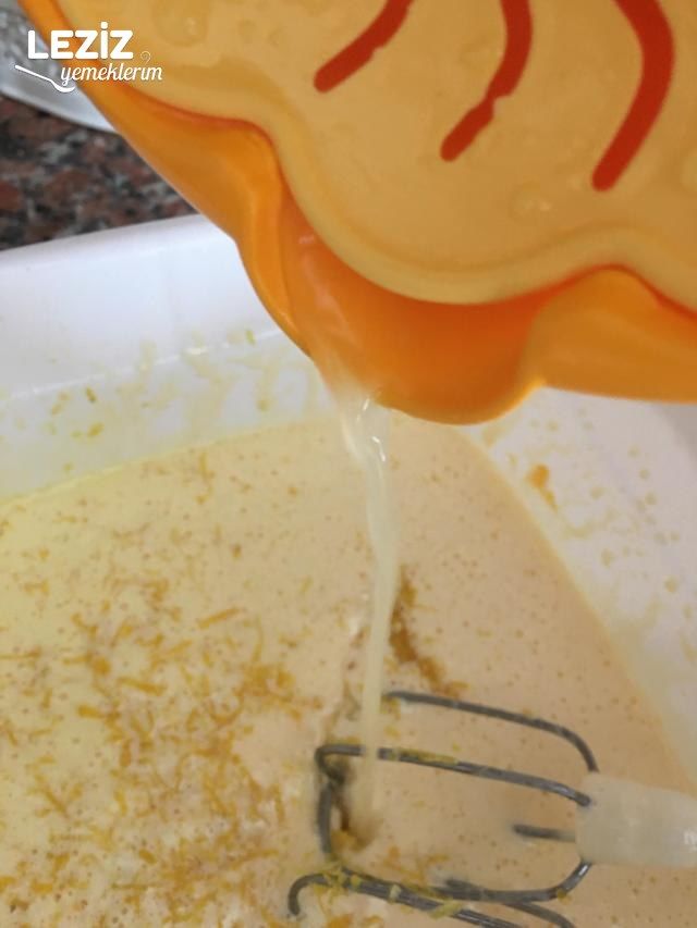 Sütsüz Yoğurtsuz Sulu Kabaran Kek