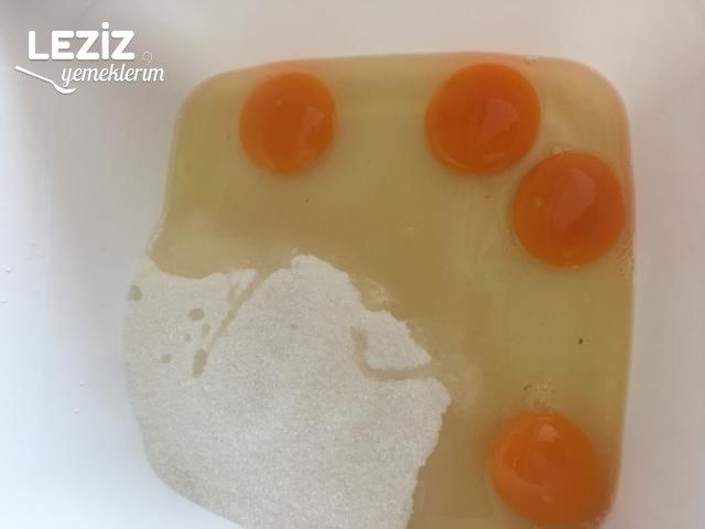 Sütsüz Yoğurtsuz Sulu Kabaran Kek