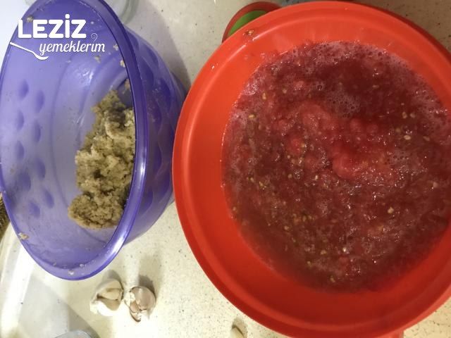 Domates Sosunda Fellah Köftesi