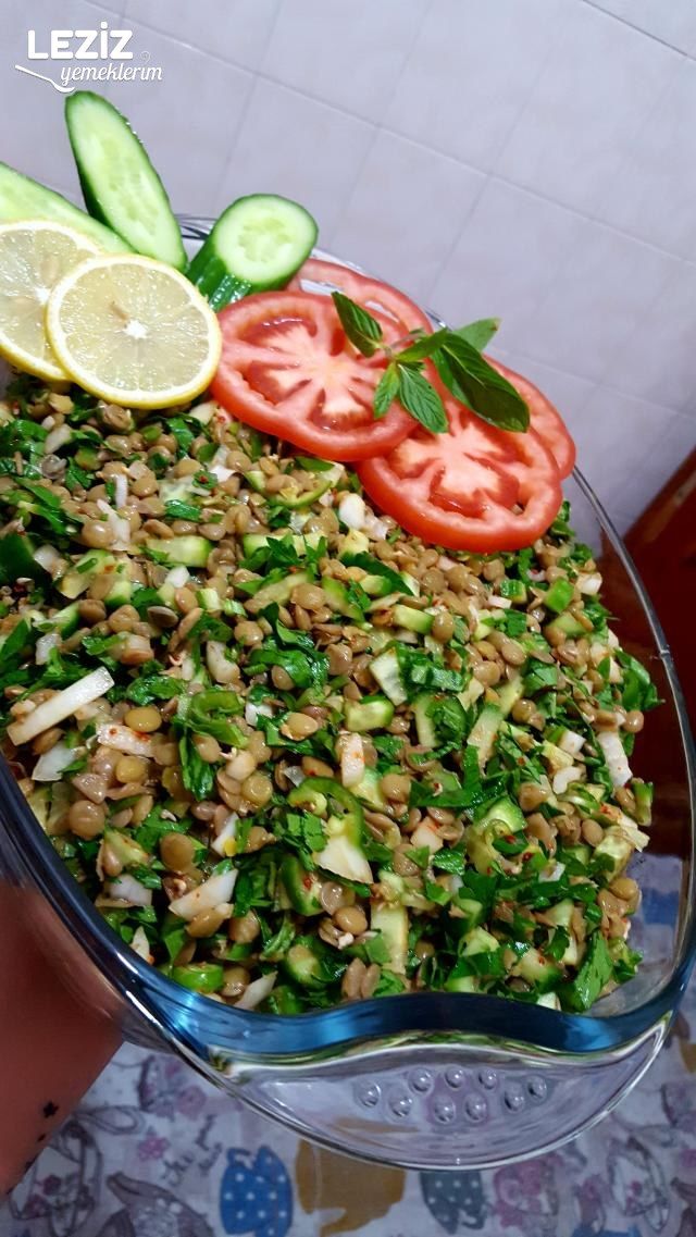Yemelere Doyum Olmayan Yeşil Mercimek Salatası