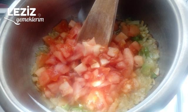 Domatesli Bulgur Pilavının Yapımı