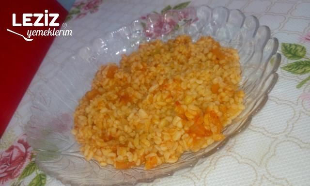 Domatesli Bulgur Pilavının Yapımı