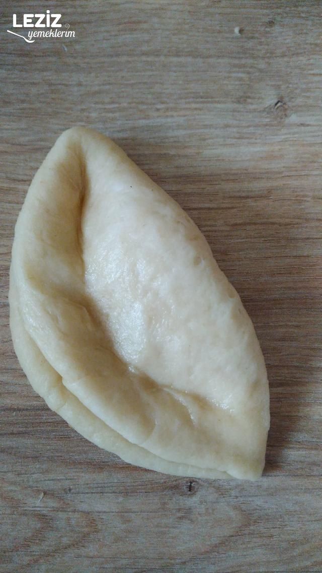 Peynirli Poğaça (Mayalı)