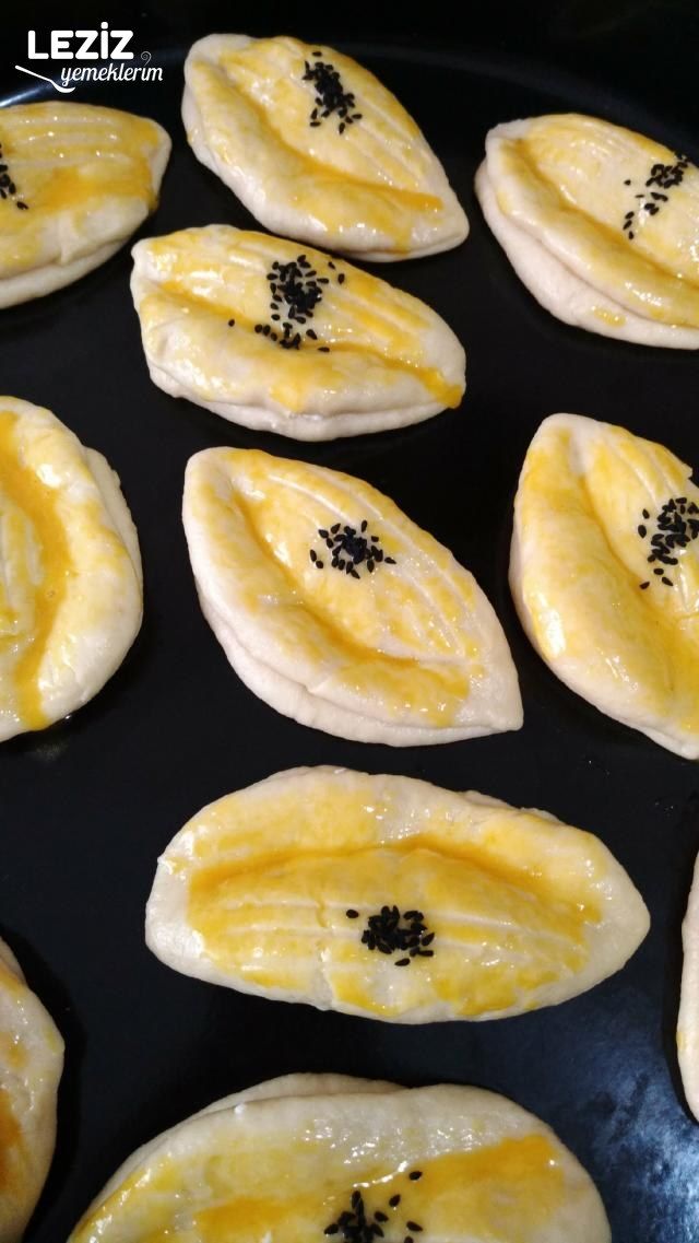 Peynirli Poğaça (Mayalı)