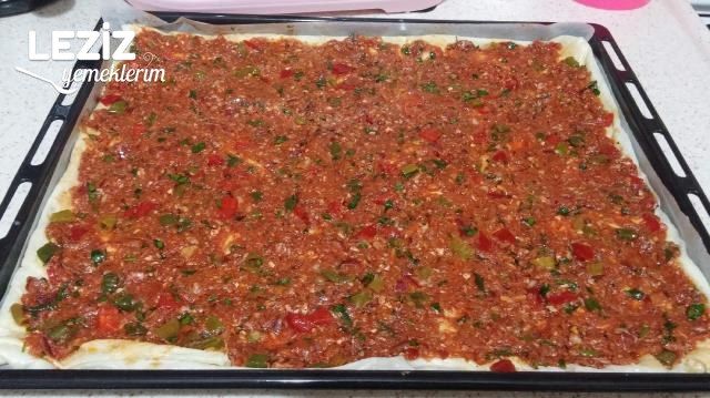 Nefis Lahmacun Böreği Tarifi