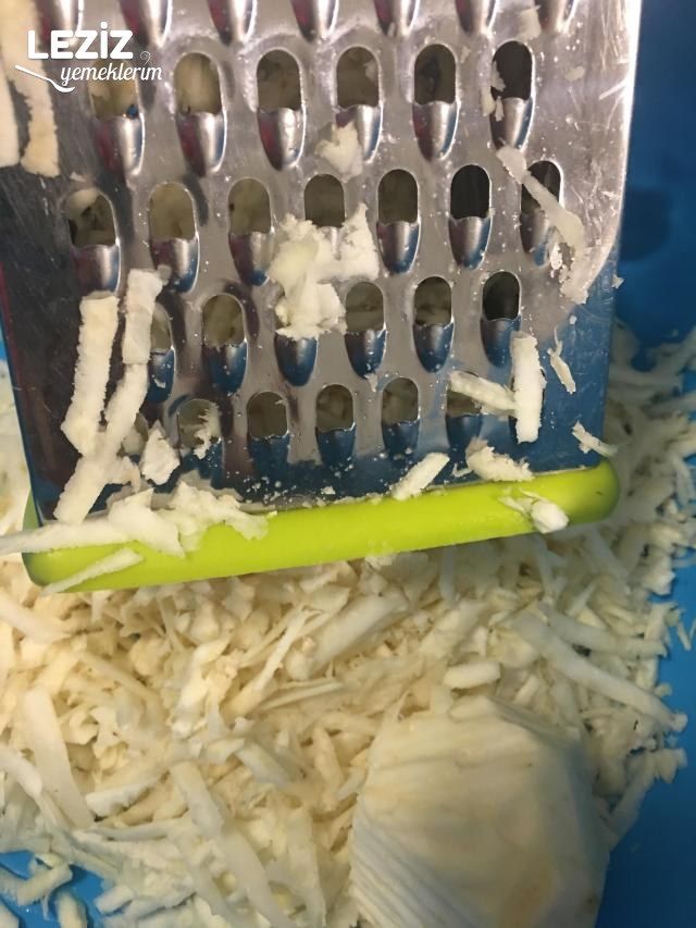 Yeşil Elmalı Kereviz Salatası