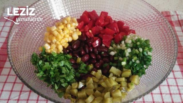 Meksika Fasulyesi Salatası