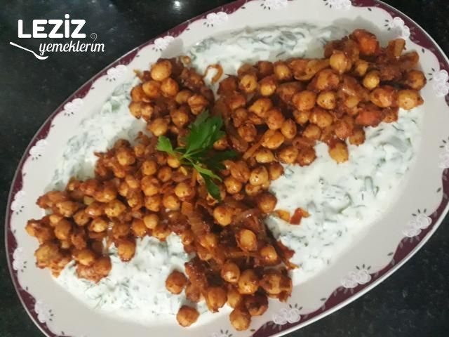 Semizotlu Nohutlu Salata