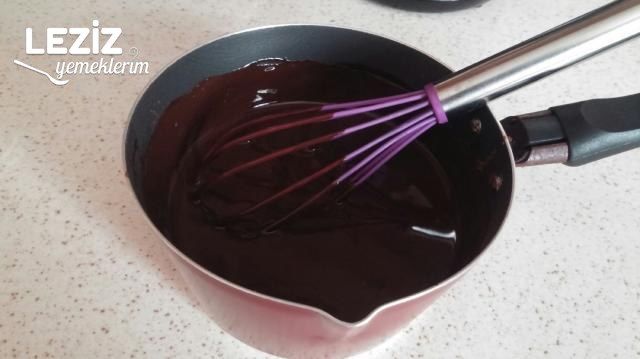 Çikolata Soslu Yalancı Tavuk Göğsü