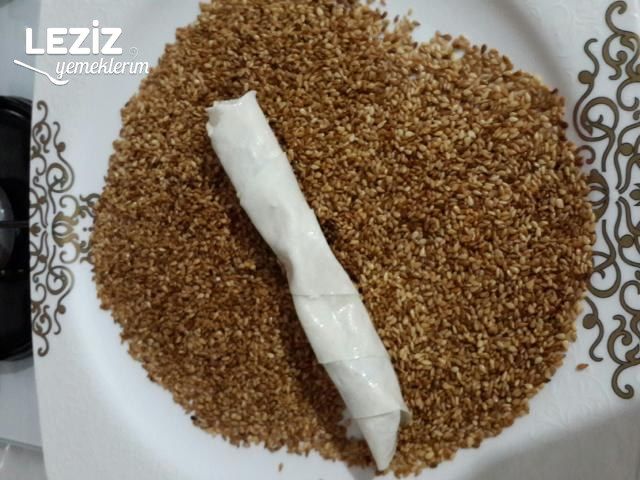 Fırında Peynirli Silindir Börek