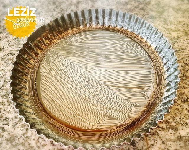 Tart Kalıbında Muhallebili Kek Tarifi