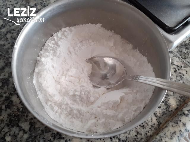 İrmikli Pekmezli Dilme Tatlısı Tarifi